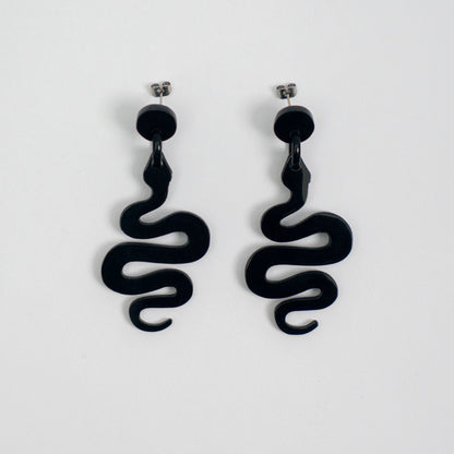 Artisan-Crafted Black Horn Drop Earrings